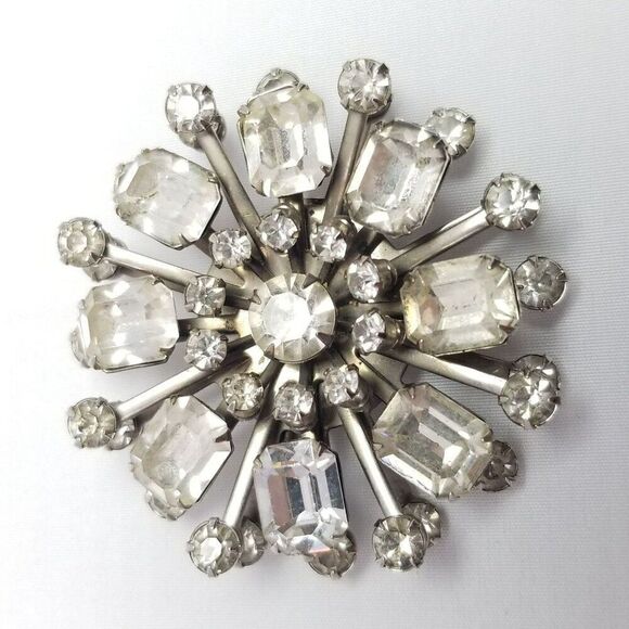 Vintage Silver Tone Rhinestone Cluster Brooch Radiant Starburst Design Lapel Pin - Picture 2 of 6